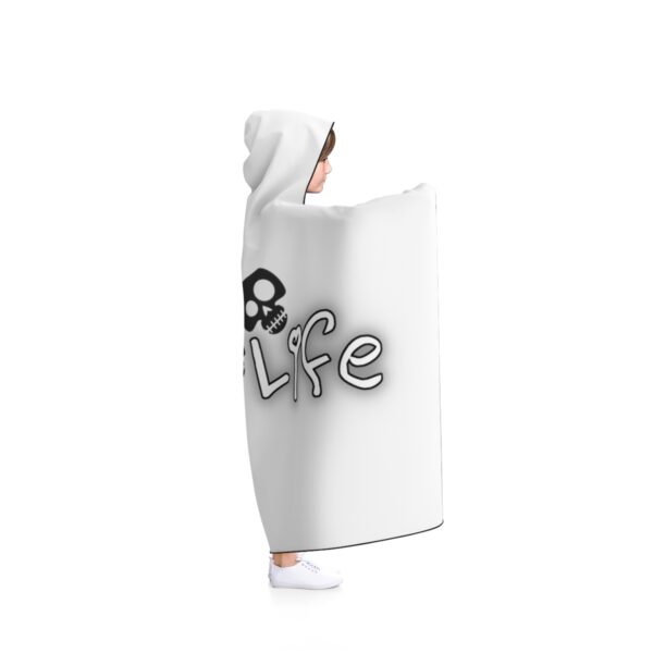 Brat Life TriSkull Hooded Blanket - Image 3