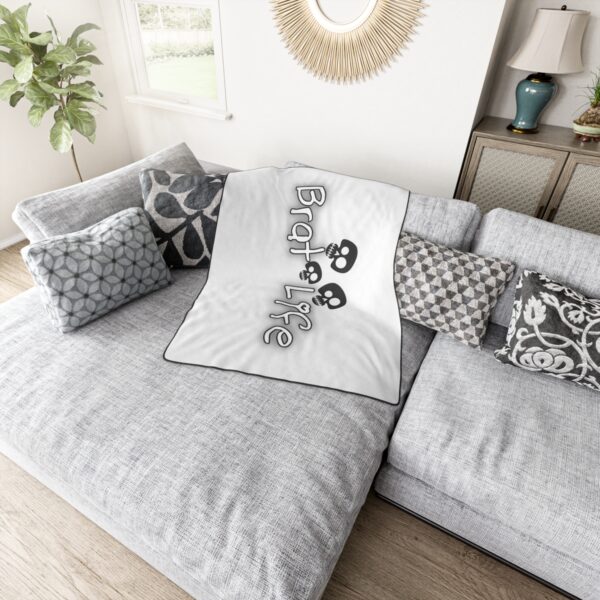 Brat Life TriSkull Polyester Blanket - Image 3