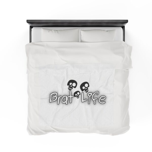 Brat Life TriSkull Velveteen Plush Blanket - Image 8