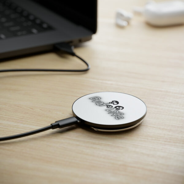 Brat Life Magnetic Induction Charger - Image 5