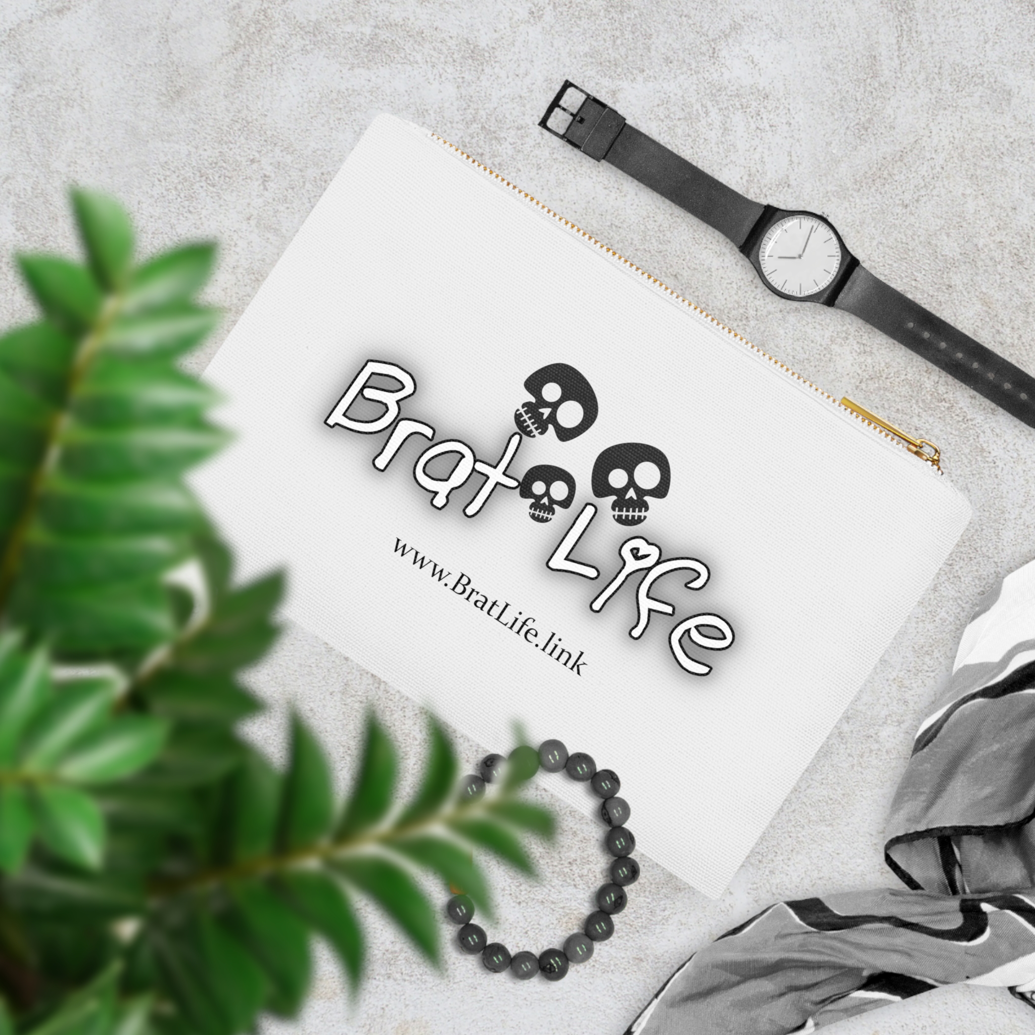 Brat Life TriSkull Cosmetic Bag - Image 3