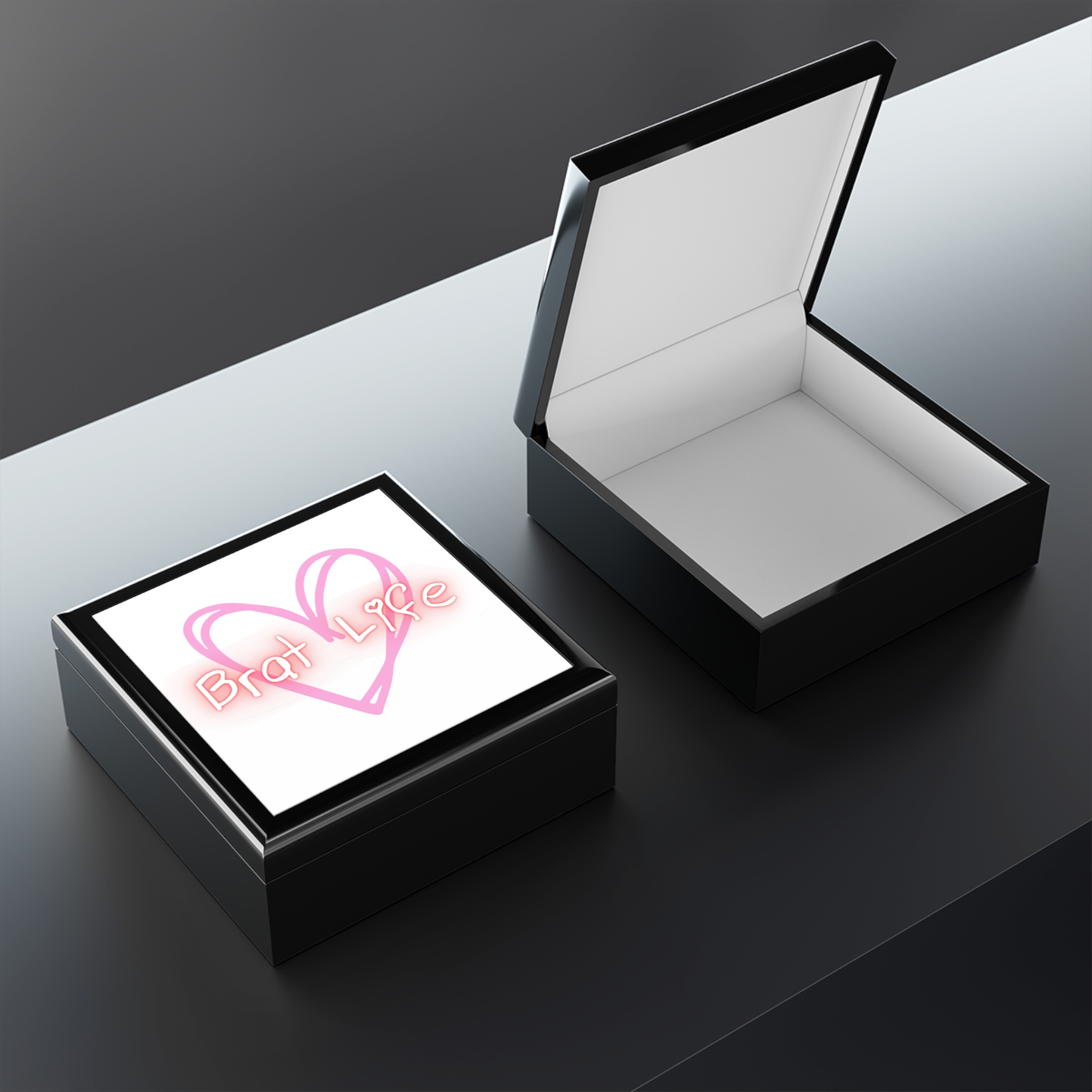 Brat Life Hearts Jewelry Box - Image 3
