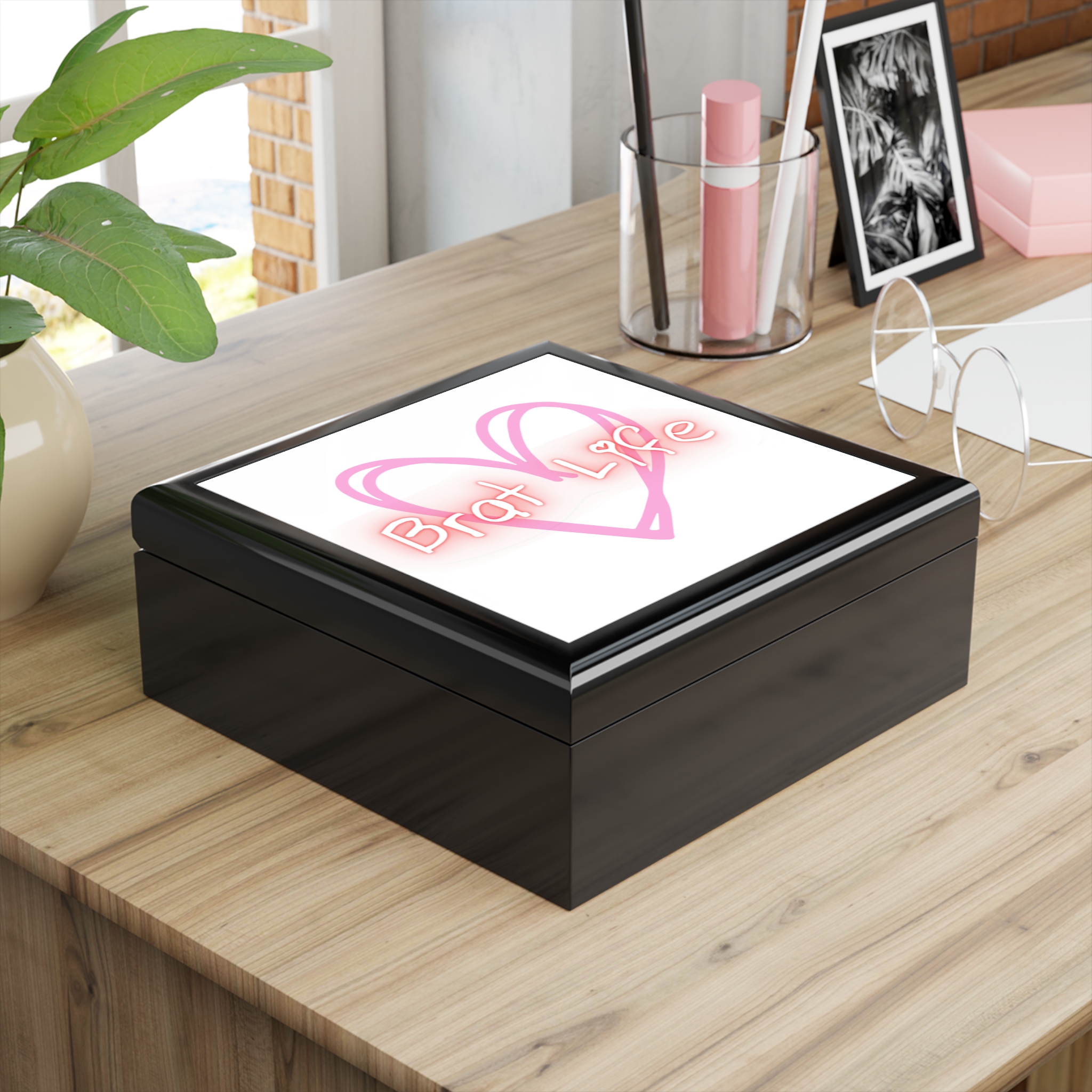 Brat Life Hearts Jewelry Box - Image 2